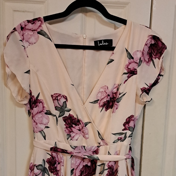 Lulus Dresses & Skirts - Lulu's Pink and Cream Floral Wrap Dress